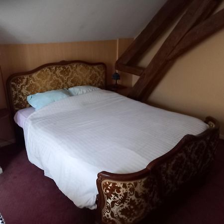 Tromcourt Otel Couvin Dış mekan fotoğraf