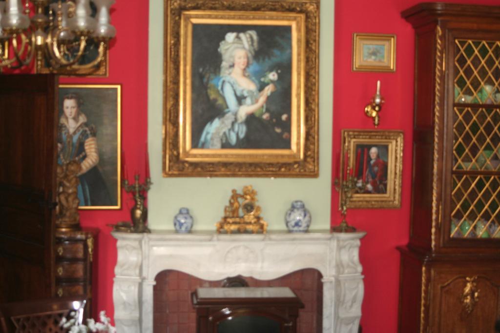 Tromcourt Otel Couvin Dış mekan fotoğraf