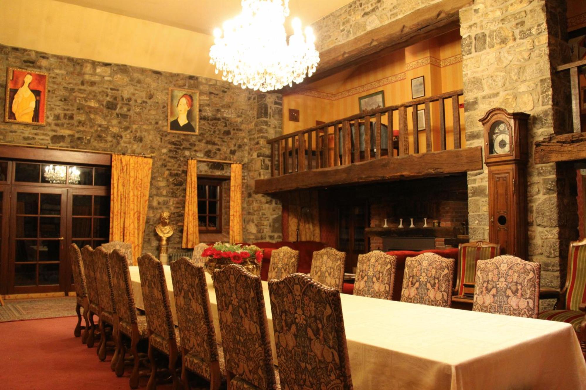 Tromcourt Otel Couvin Dış mekan fotoğraf
